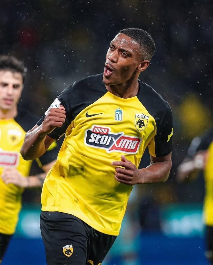 开云APP下载-记者：墨西哥球队有意租借马夏尔，但球员一欧元工资都不愿降