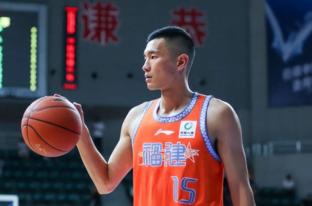 山东男篮热身赛!全新阵容正式亮相,陈林坚确定出战,高诗岩缺席