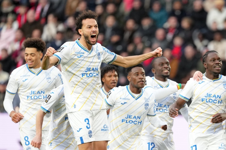 开云娱乐-外媒：罗马有意洛里昂后卫塔尔比，球员被估价约700万欧